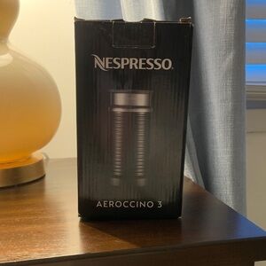 NEVER USED Nespresso Aeroccino 3 in Black